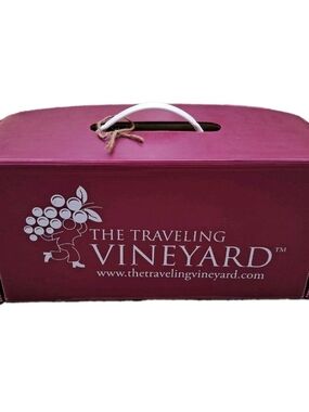 ​The Traveling Vineyard Carrying Case Set 16 Wine Glasses Tasting Guides Case
